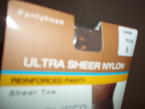 Gildan Sheer Breeze Pantyhose Stocking Size B Mocha - Picture 2 of 3