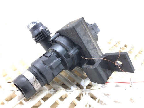 ZUSÄTZLICHE WASSERPUMPE BMW E61 6922647 2.0 163KM 04-10 SYSTEM / LO 62779