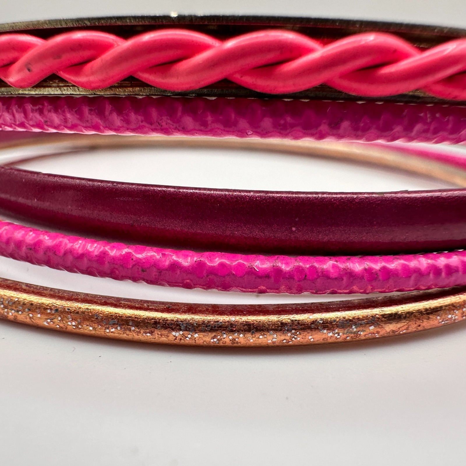 Vintage 80s Bangle Bracelet Set Stackable Gold To… - image 5