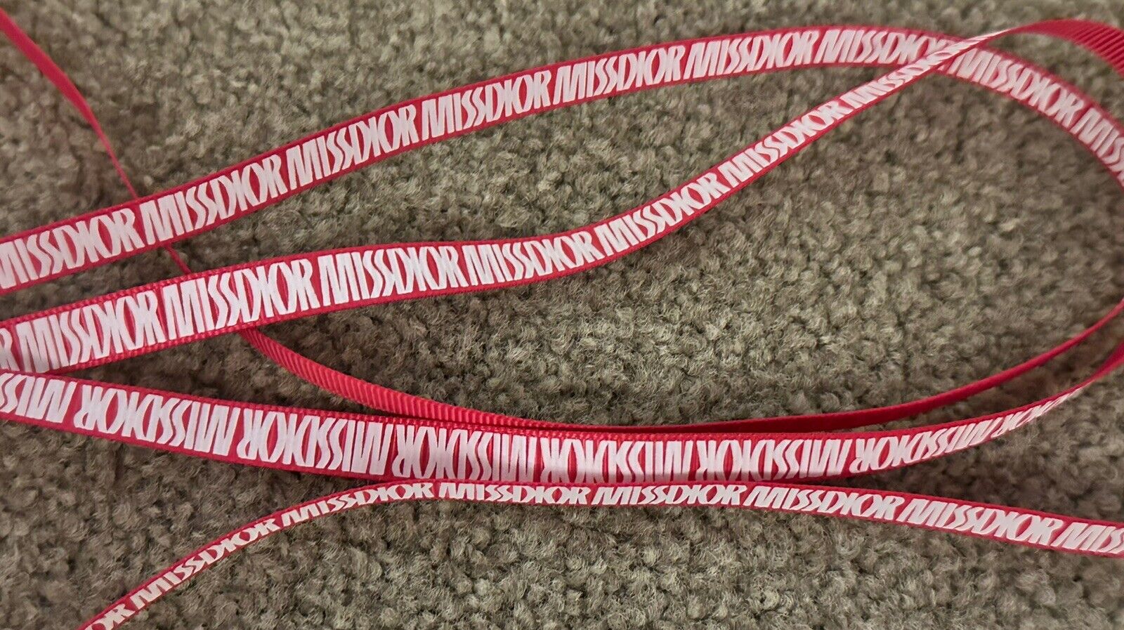 Picture 1 of 1