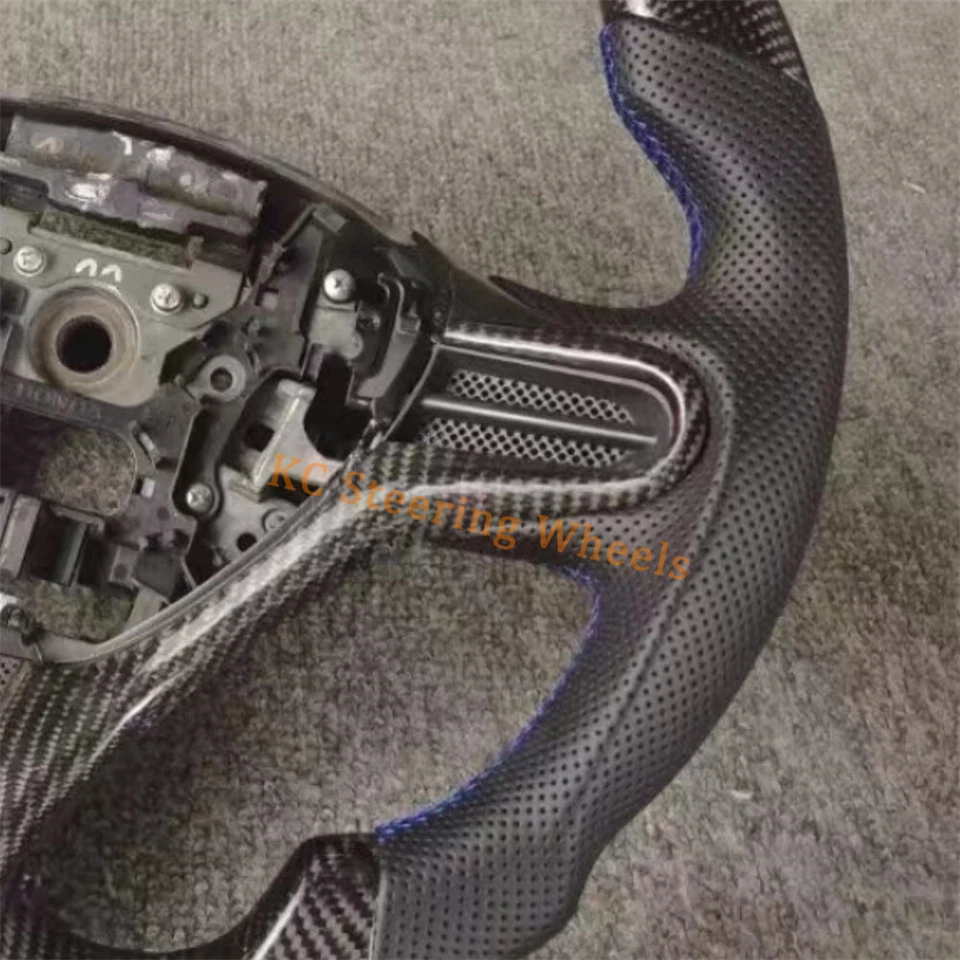 Volante de fibra de carbono de cuero negro para Honda Civic 2006-2011 octava generación Foto 3 de 4