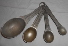 Vintage Aluminum Oval Measuring Spoons On Rin...