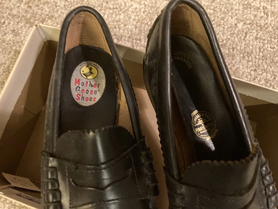 Par de mocasines para niños 1954 sin usar en caja decorada original Foto 3 de 3