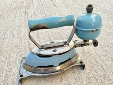 Coleman Cool Blue Model 4A Instant-Lite Gas Powered Sad Flat Iron Vintage NL