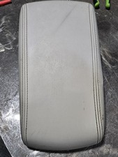 2012 Chevrolet Impala Console Lidarm Rest. 2012 Chevrolet Impala Console Lidarm Rest.