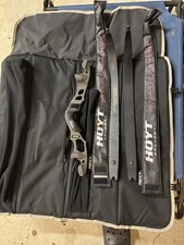 Hoyt Satori 19” Riser Grey With 45lb Medium Limbs Black