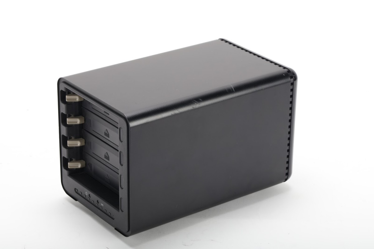 Data Robotics DROBO DRO4D-U 4-Bay Hard Drive Bay Storage - No