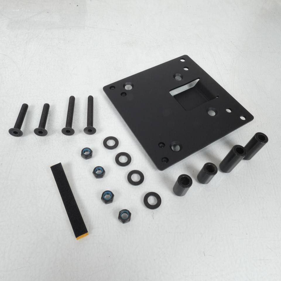 Fixation Shad V0MP54ST pour sécuriser un top case sur Piaggio MP3 500 Sport