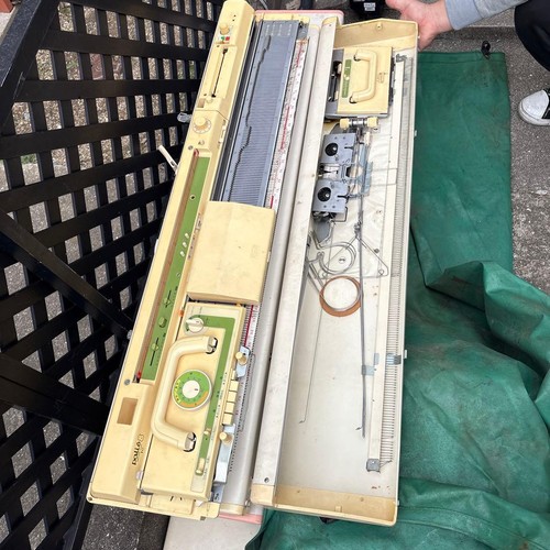 Brother knitting machine Parie  KH-881 Junk Operaion not confirmed