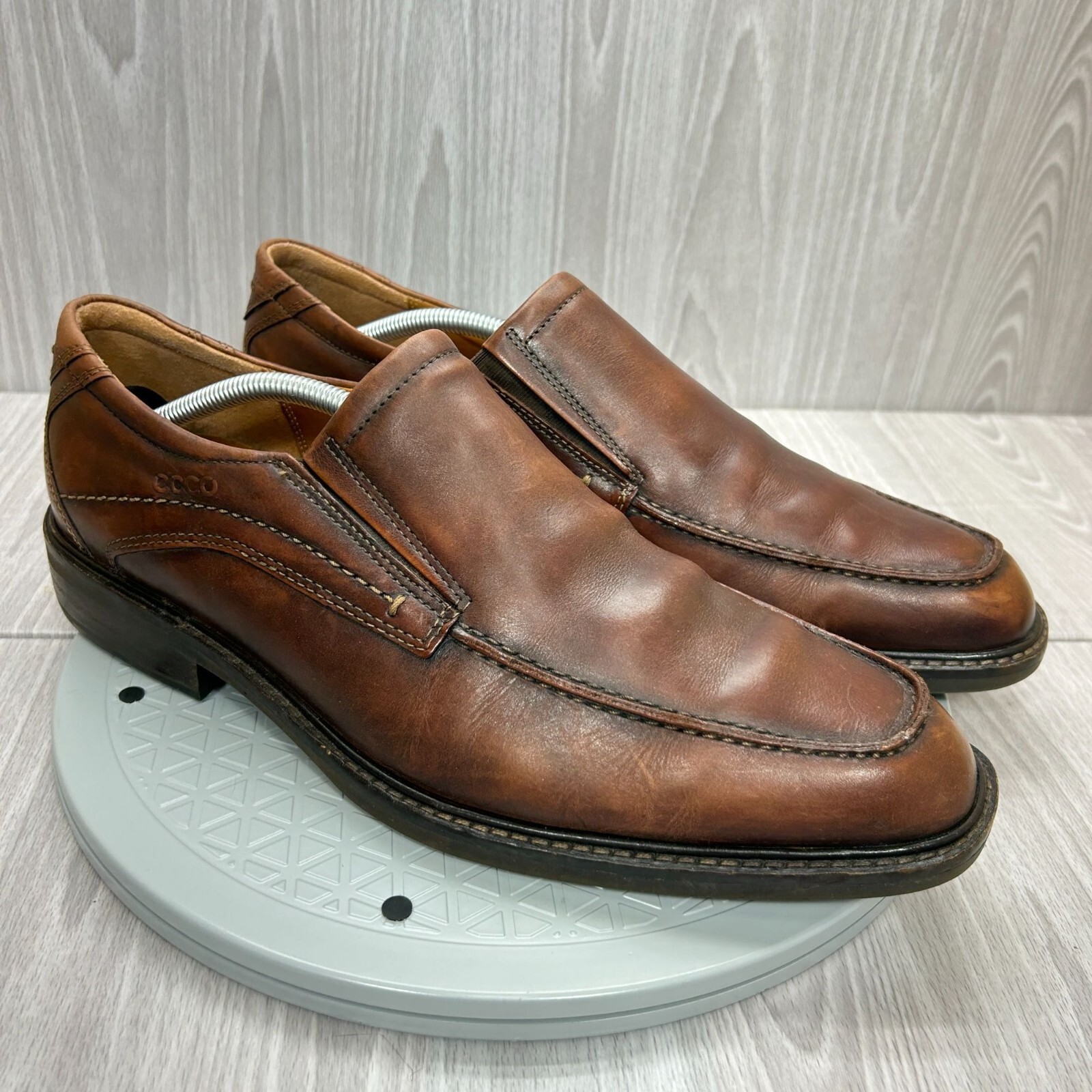 ecco windsor slip on