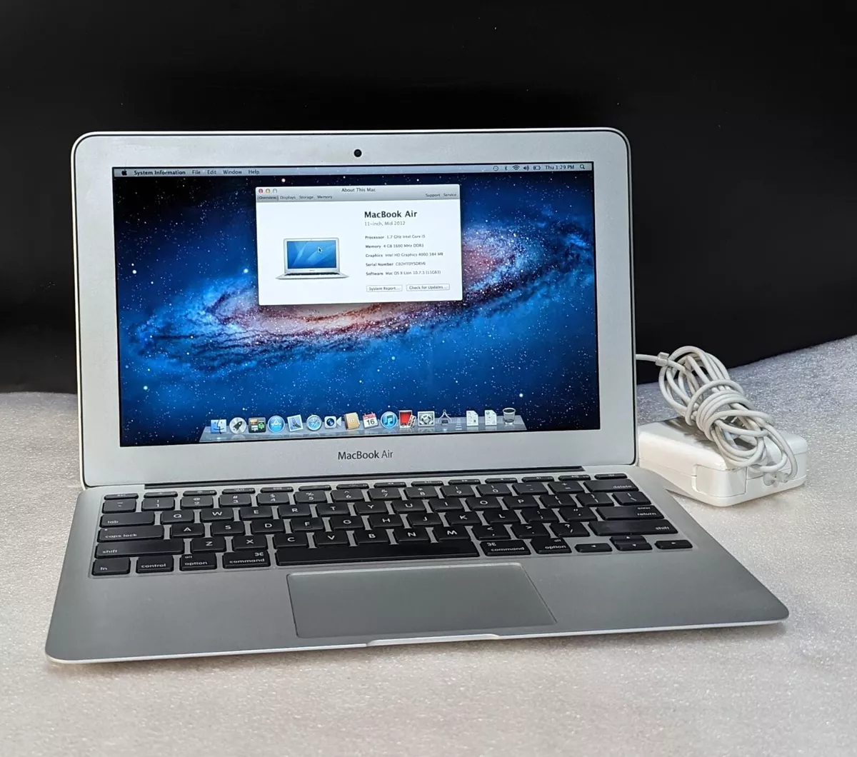 MacBook Air 11.6inch, Mid 2012 1.7GHz Intel Core i5 - 4GB