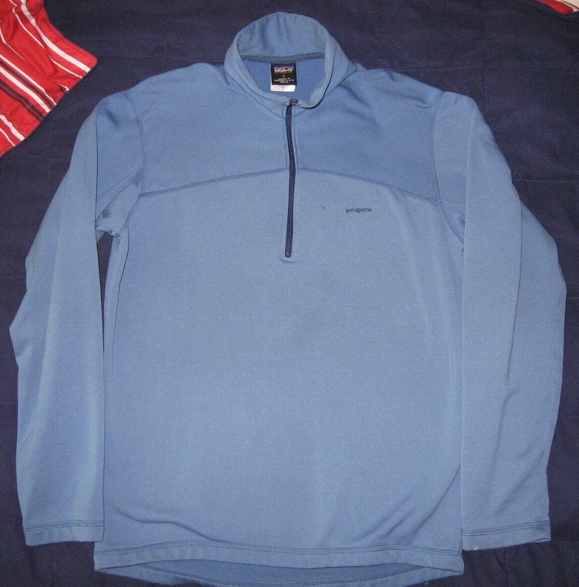 PATAGONIA CAPILENE ZIP NECK BASE LAYER MENS SZ S BLUE POLY BLEND EUC WITH DEFECT