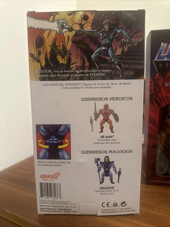 SKELETOR Neo Vintage Los Amos Del Universo Box 2018 Super7 package MOTU Masters - Imagen 2 de 4