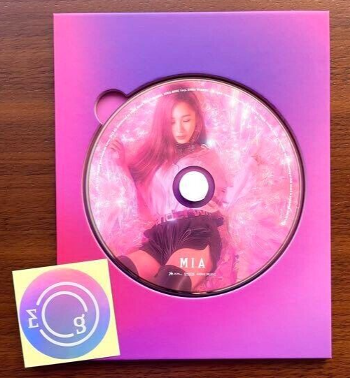 EVERGLOW Debut Single Album ARRIVAL OF EVERGLOW CD Mia Sihyeon