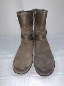 clarks short leather boots