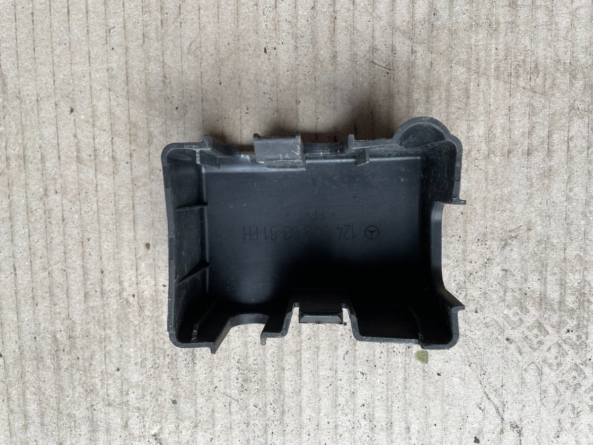 Mercedes-Benz W124 220E/CE/TE Abdeckung Verteiler Motorraum 