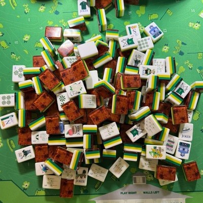 2026 Luxury Green Golf Masters American Version Acrylic Mahjong Set & Tiles