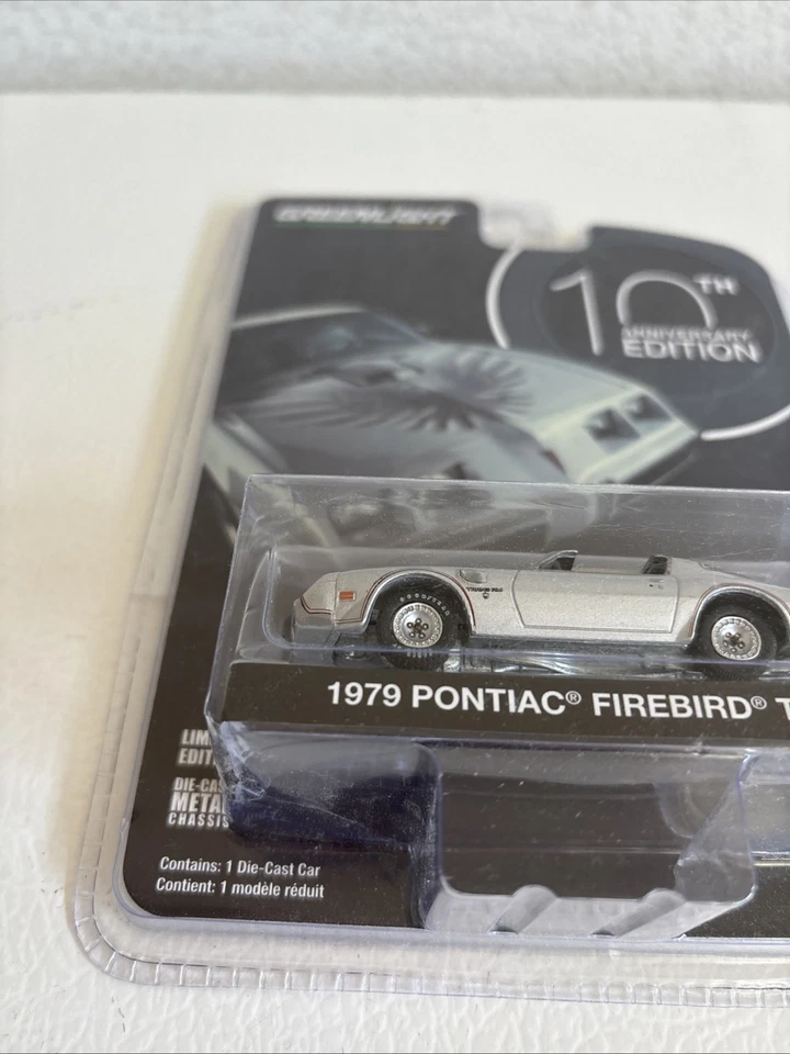 1/64 GREENLIGHT 1979 PONTIAC FIREBIRD TRANS AM 10TH ANNIVERSARY SILVER - Image 2 of 4