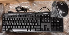Logitech MK200 Media Wired Keyboard and Mouse Combo - Spanish Version