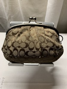 Coach Kiss Lock Coin Purse | eBay