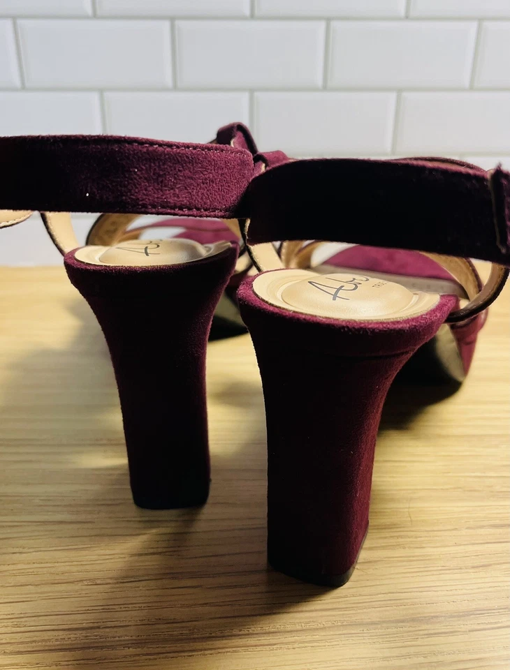 Sandalia Abella True Comfort Lapislázuli Gamuza Borgoña Plataforma Talla 8.5 Foto 4 de 4