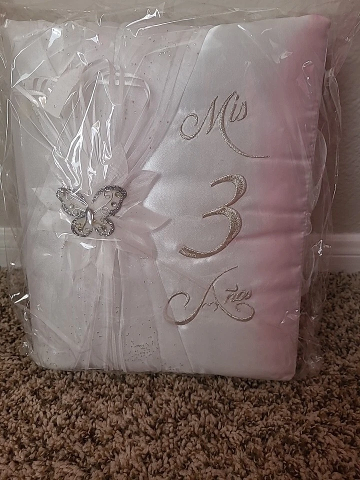 Álbum de fotos Mis 3 Años Quinceañera cinta mariposa satinada libro de adivinanzas ~ nuevo regalo. Foto 2 de 3