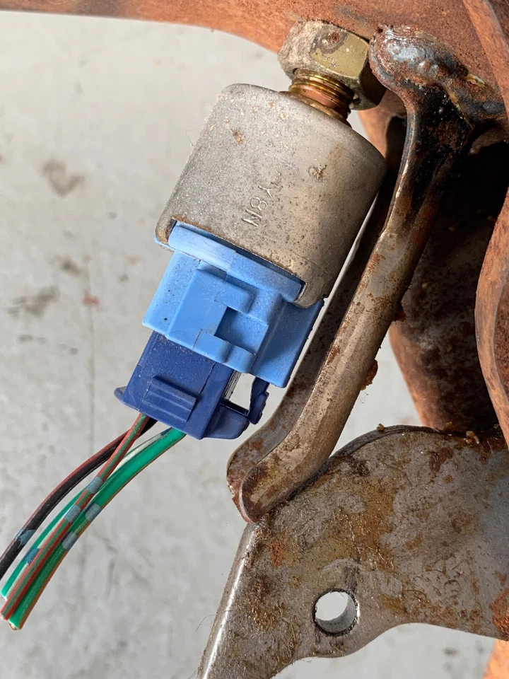 Pedal de freno Toyota Land Cruiser 1998-2002 con interruptor Foto 4 de 4