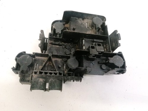 Volkswagen Golf 1988 Tailight Bulb Holder (Lamp Carrier) 191945257 #1541954-89