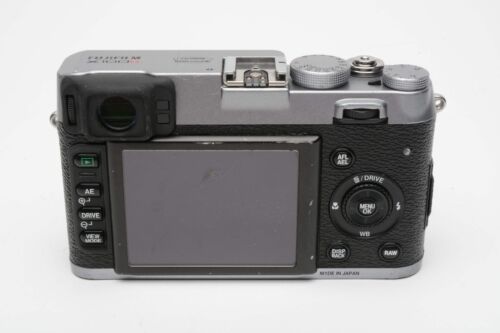 Fujifilm X100S 16.3MP Digital Camera, Parts or Repair - Picture 3 of 11
