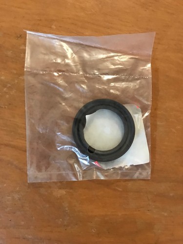 Genuine Mitsubishi Oil Seal MD133317 New Old Stock - Picture 3 of 3