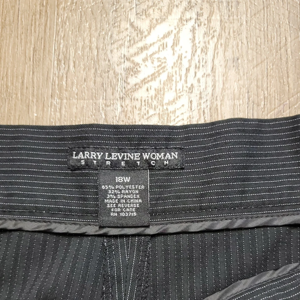 Bermudas para mujer Larry Levine ~ talla 18W ~ negras ~ tiro alto ~ rayas Foto 3 de 4
