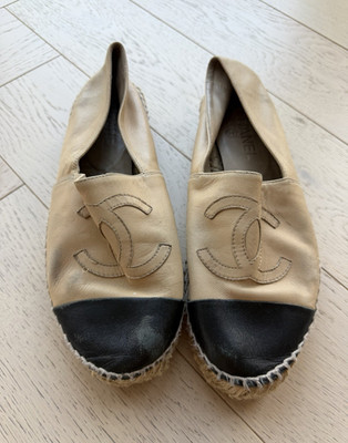 CHANEL Beige/Black Leather Colorblock CC Logo Cap Toe Slip-On Espadrille 8
