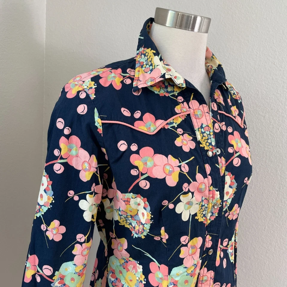 Винтажная женская рубашка Gap средний размер с цветочным узором на кнопках с длинным рукавом вестерн родео ковбойка - Изображение 2 из 4
