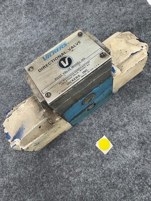 VICKERS DIRECTIONAL VALVE 02-126110 DG4S4W 012C H 60