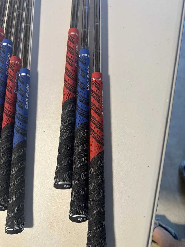 Juego de plancha para diestros Tommy Armour 845s para hombre 2-SW (11-clubs) Foto 4 de 4