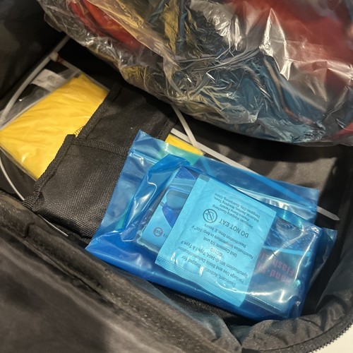 NEW Volkswagen VW Genuine OEM Roadside Assistance Kit 33 Items - Picture 6 of 11