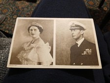Christmas Greetings Postcard Vintage 1939 Queen Elizabeth and King George VI