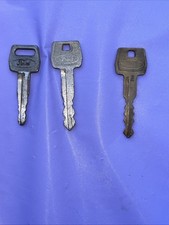 Lot Of 3 Vintage Ford Keys Ford Motor Company Family Of Fine Cars Lot Of 3 Vintage Ford Keys Ford Motor Company Family Of Fine Cars