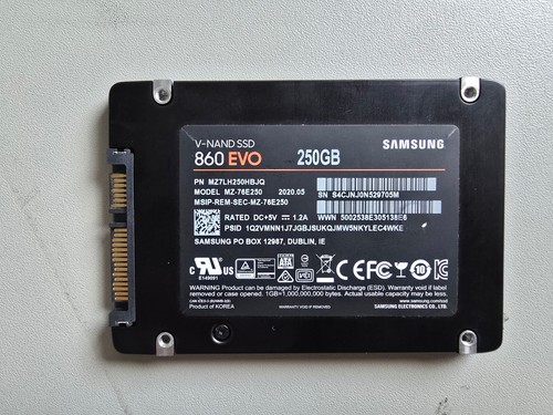 Samsung 860 EVO  256GB Solid State Drive SATA 2,5