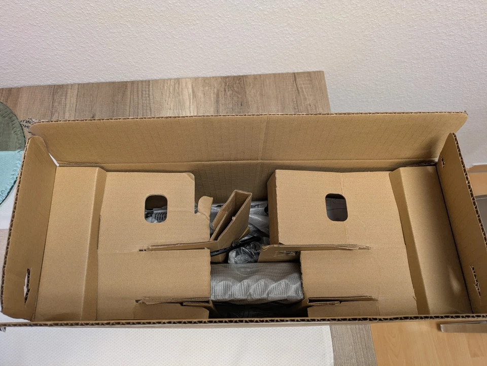 Dell P1913 19 Zoll LED TFT Office PC Monitor 16:10 DisplayPort DVI VGA 1440x900 - Bild 2 von 2