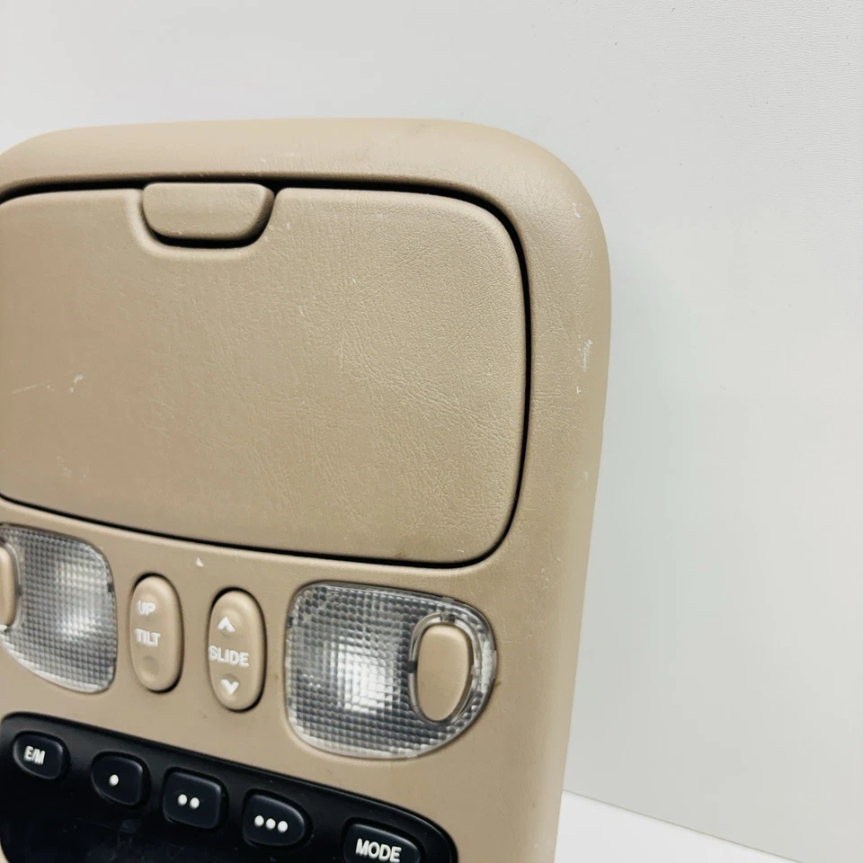 Toyota sequoia 2001-2007 Overhead console Dome light map light OEM Used  - Image 3 of 4