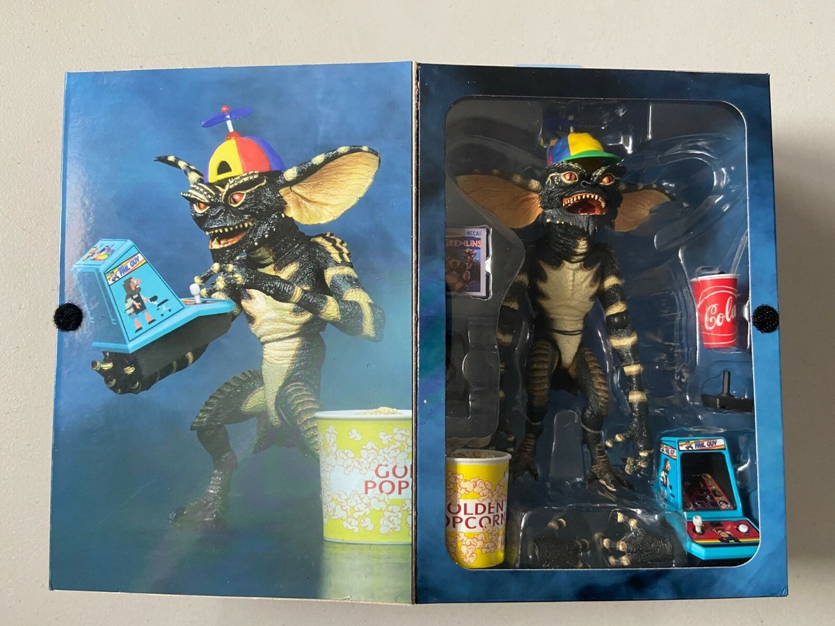 NECA アルティメット ゲーマー グレムリン Amazon.com: NECA Collectible Gremlins Ultimate Gamer Gremlin