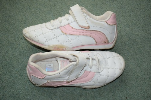 GIRLS WHITE \u0026 PINK LONSDALE TRAINERS 