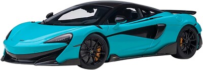 AUTOart 1/18 McLaren 600LT Light Blue Pearl / Carbon Roof 76083