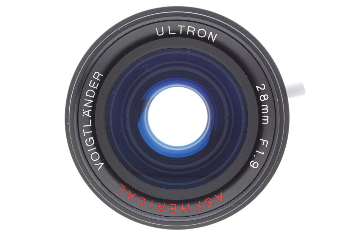 Voightlander Ultron 28mm f/1.9 Aspherical Lens for Leica Voightlander Ultron 28mm f/1.9 Aspherical Lens for Leica