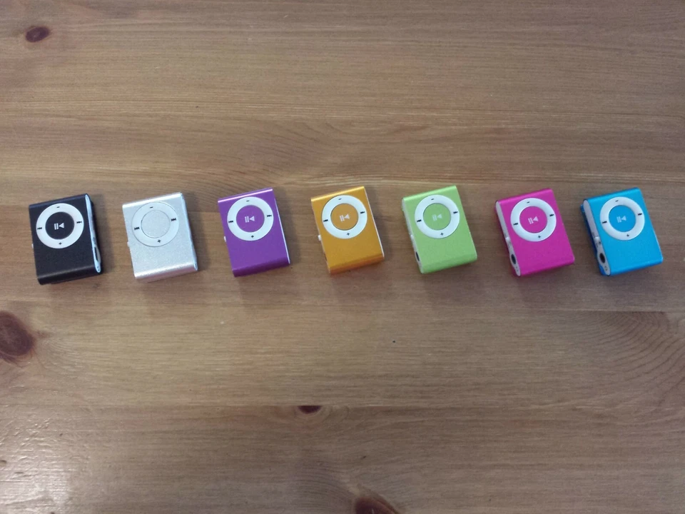 MINI MP3 PLAYER BRAND NEW 8GB to 32GB MEMORY WITH CLIP - Local Brisbane Seller ! - Image 2 of 4