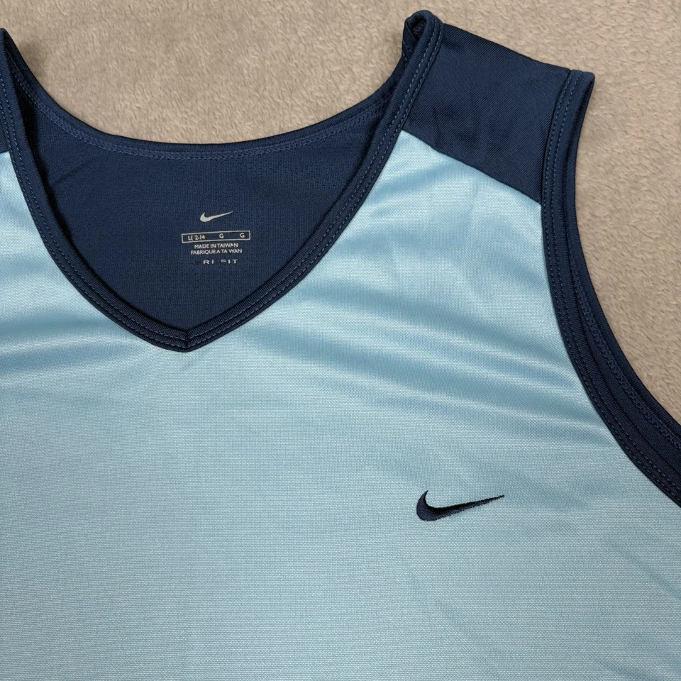 Camiseta sin mangas Nike de colección para mujer grande azul mini Swoosh corta Gorpcore Dri Fit gimnasio Y2K Foto 3 de 4