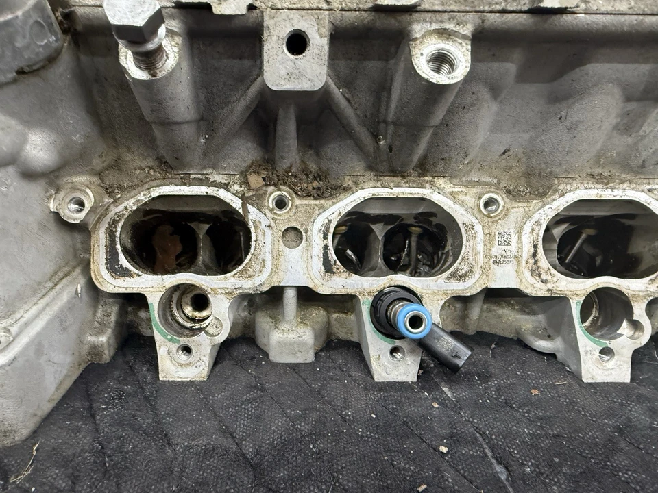 OEM Audi R8 - Lamborghini Huracan 5.2L V10 LH Left Engine Cylinder Head Core - Image 3 of 4