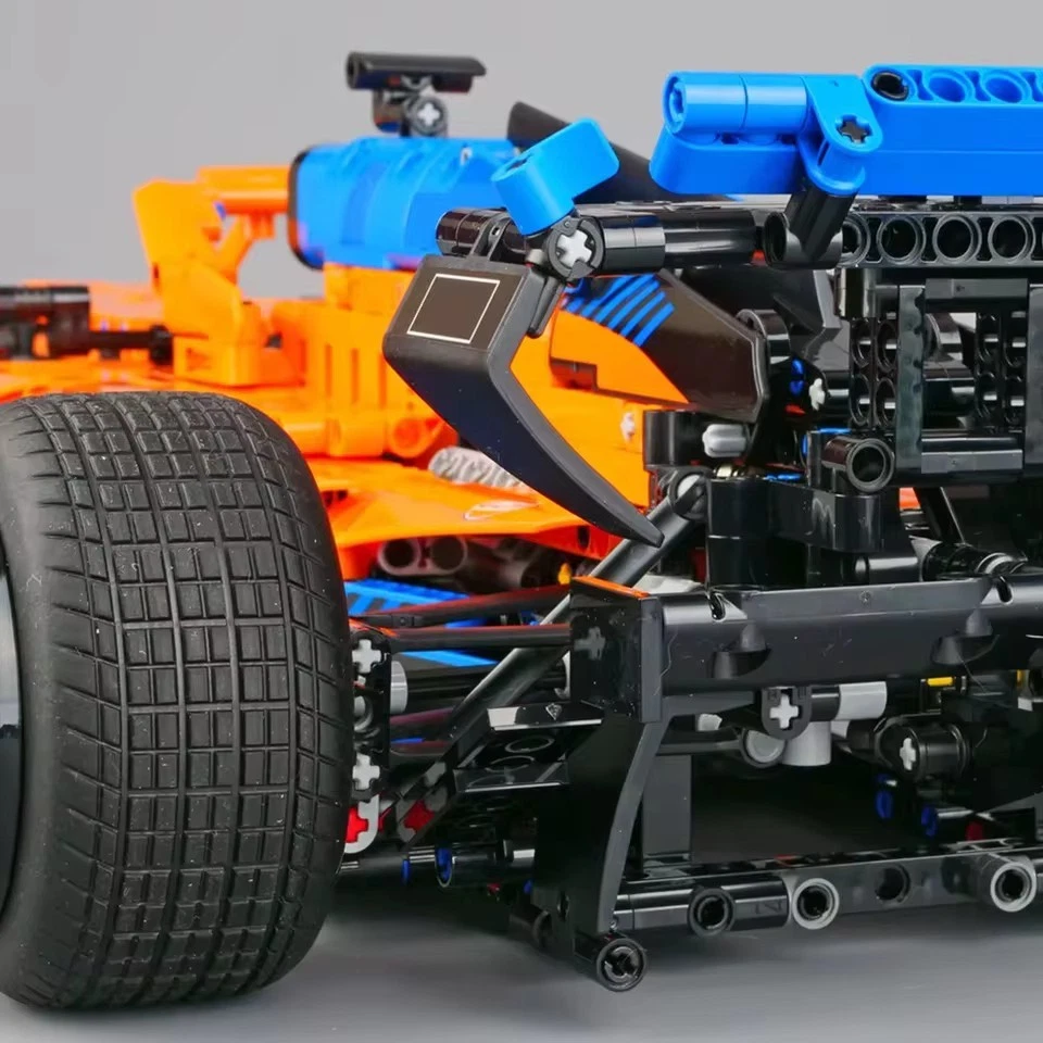 Brand New like TECHNIC: McLaren Formula 1 Race Car (#42141) Box In Photo Incl. - Image 4 of 4