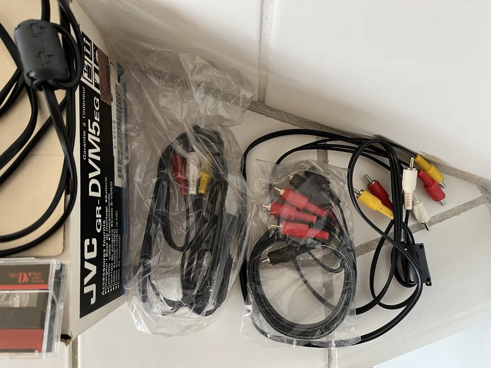 JVC Digital Camcorder GR-DVM5 MiniDV Videokamera, guter gebrauchter Zustand! - Bild 4 von 4